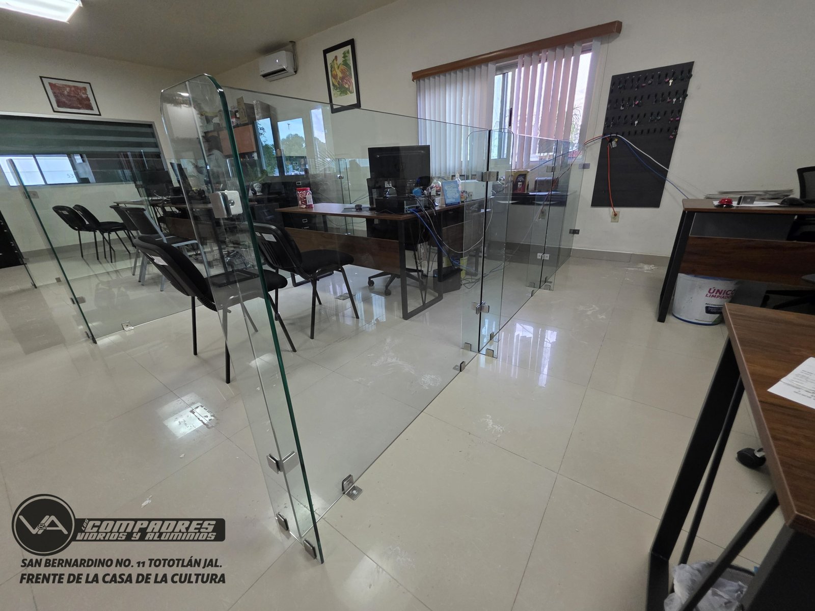 Division oficinas vidrio