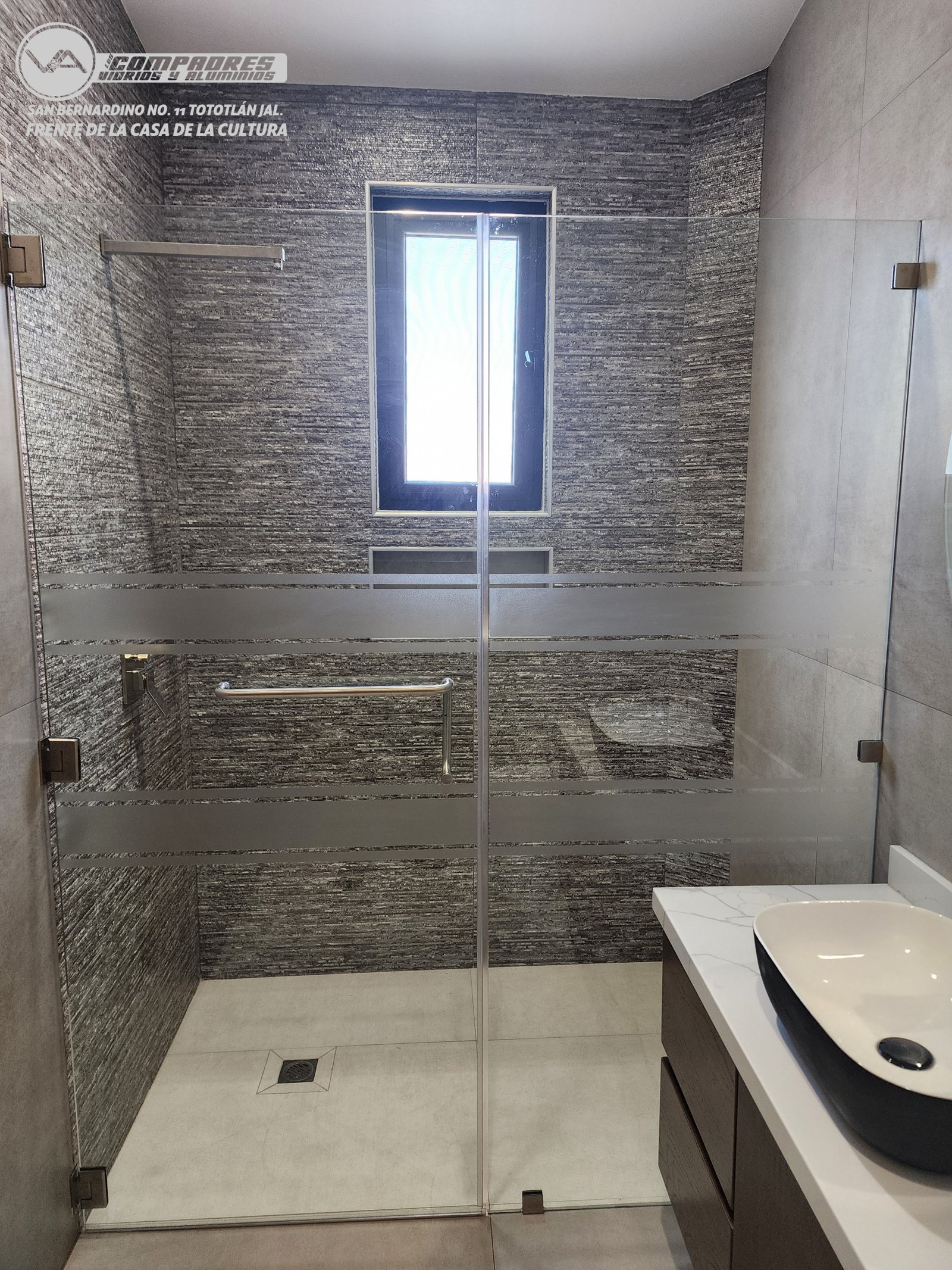 Divison de baño puerta 9mm con fijo